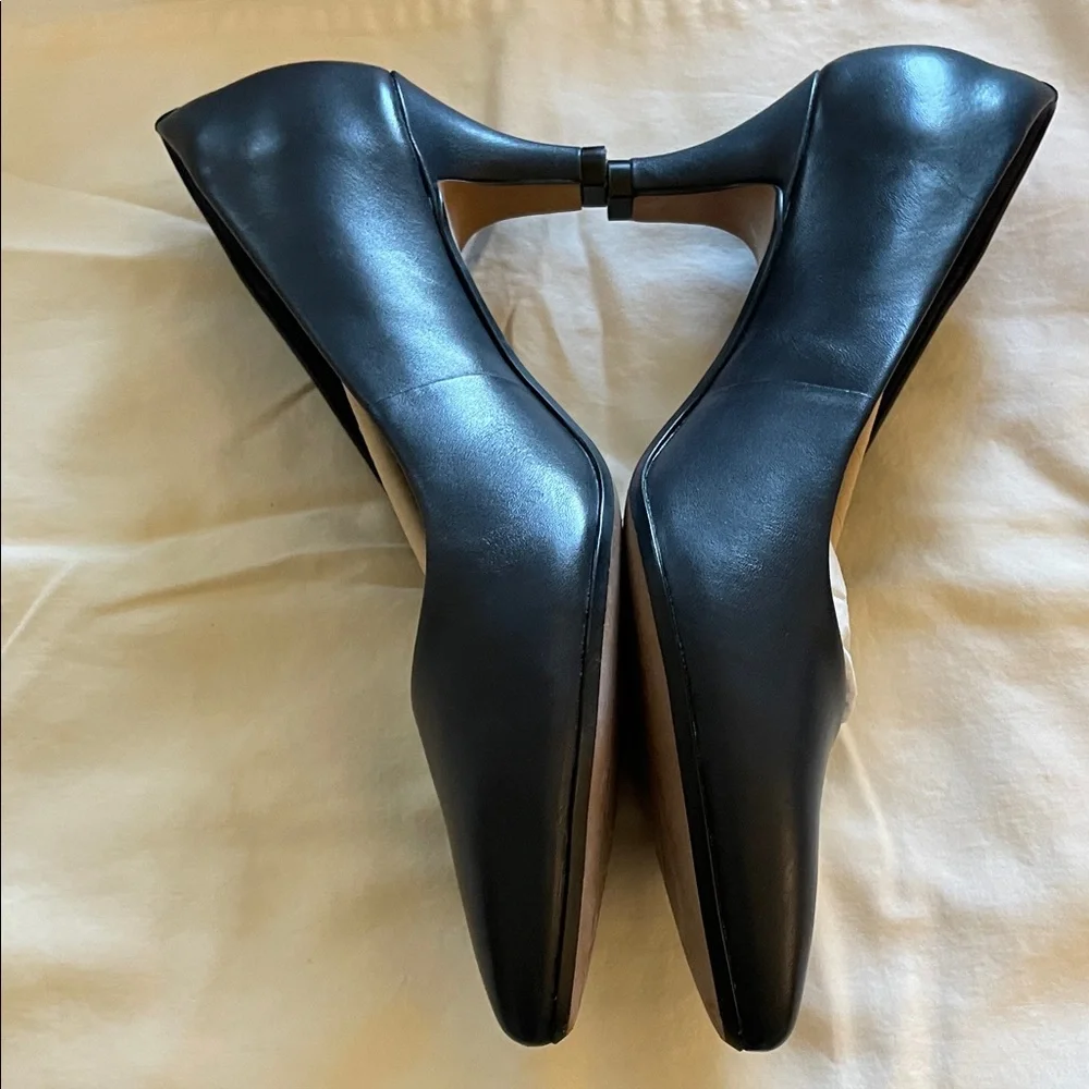 Clarks Women's Elegant Navy Heels - Picture 6 of 8